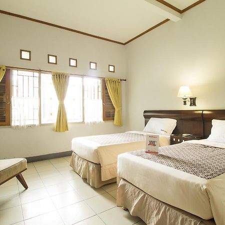Reddoorz @ Setrasari Hotel Bandung Ruang foto