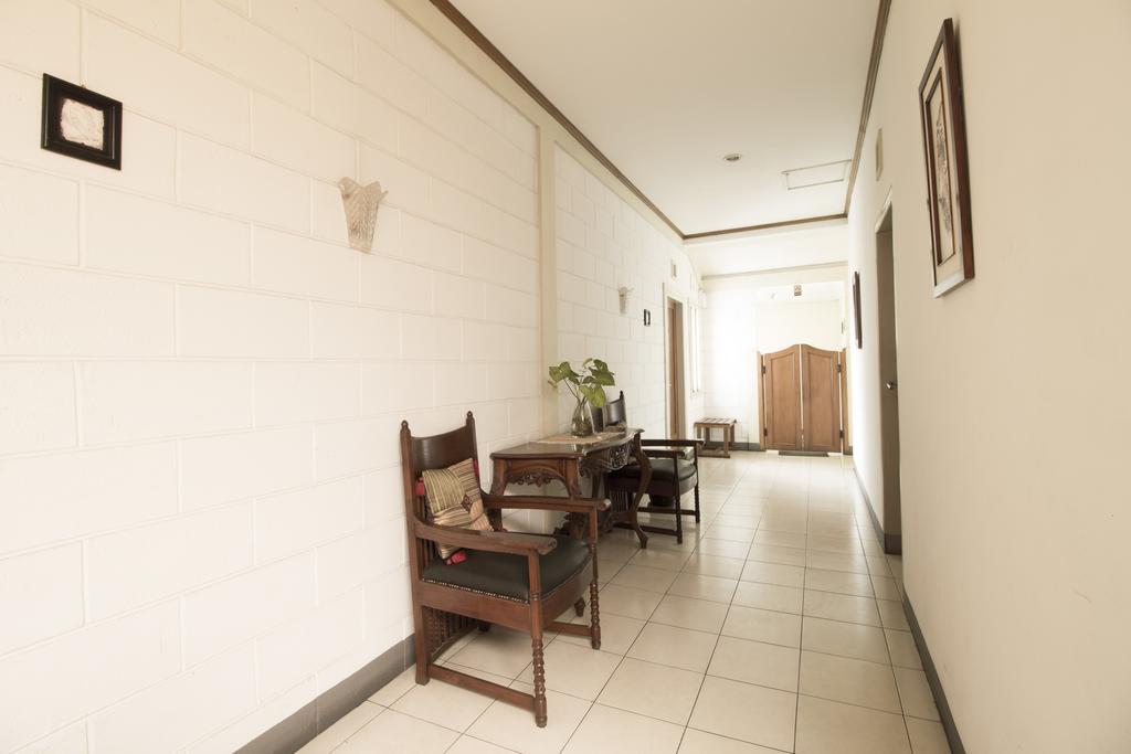 Reddoorz @ Setrasari Hotel Bandung Bagian luar foto