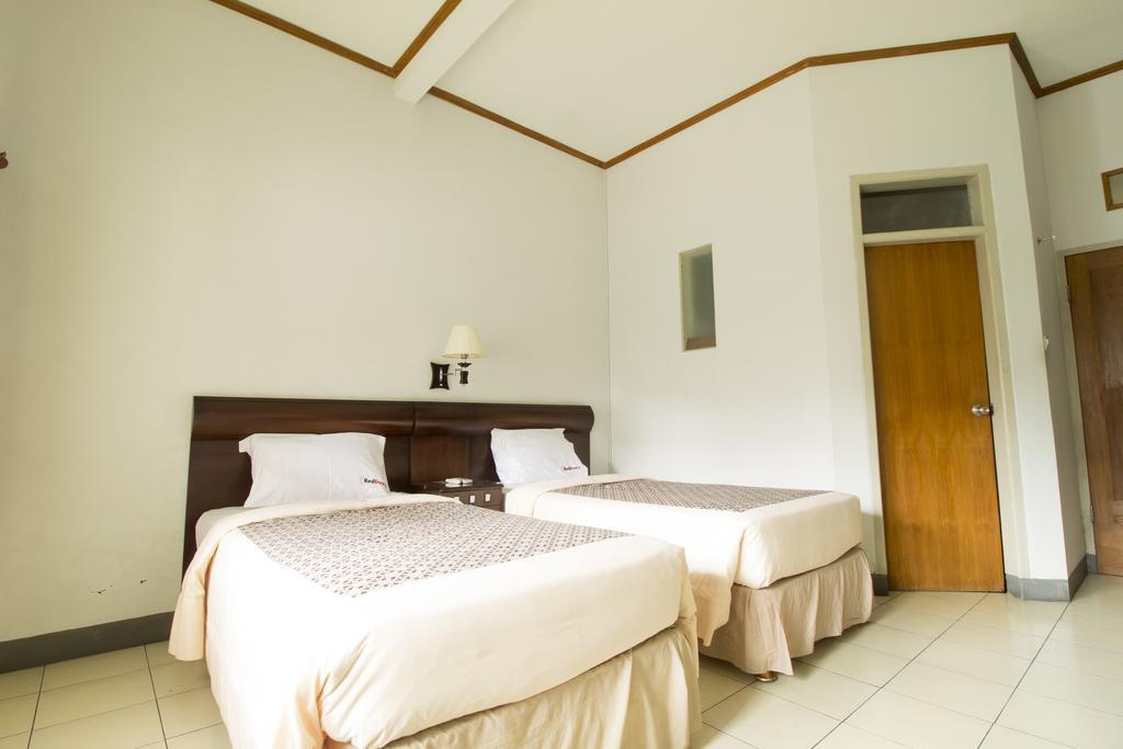Reddoorz @ Setrasari Hotel Bandung Ruang foto