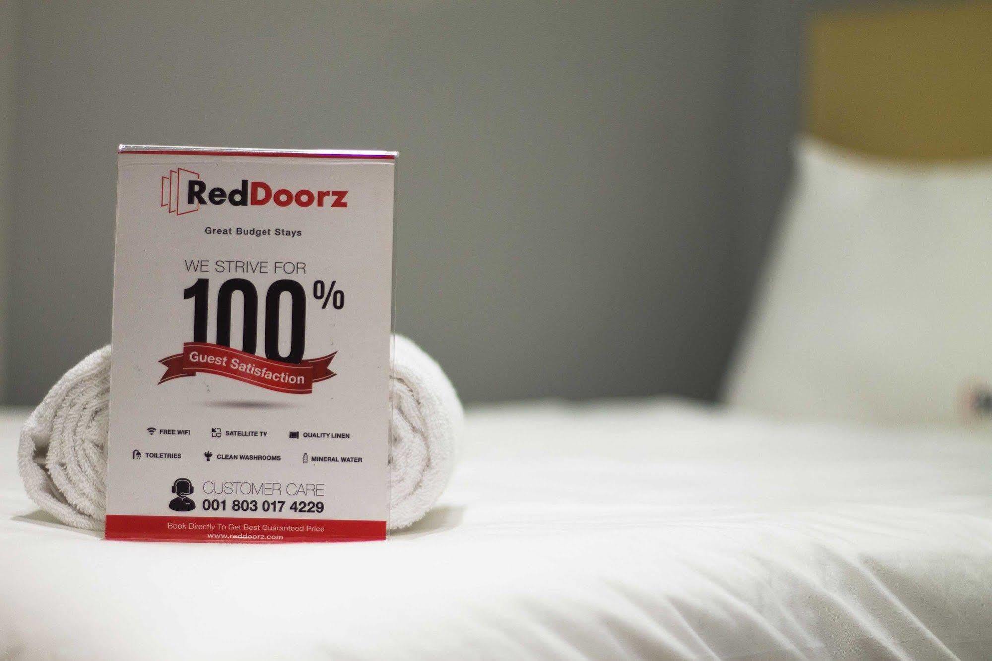 Reddoorz @ Setrasari Hotel Bandung Bagian luar foto